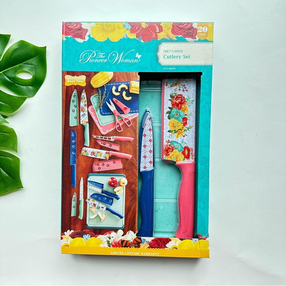 The Pioneer Woman Fancy Flourish 20-Piece Cutlery Set